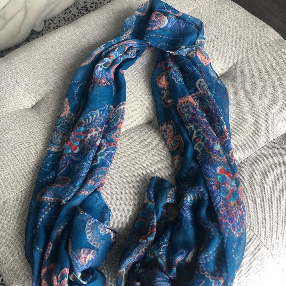 Blue Floral Print Scarf